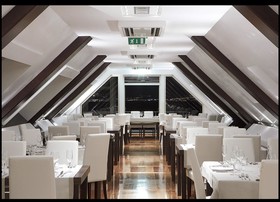 E' Hotel
