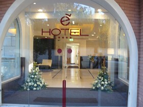 E' Hotel