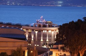 E' Hotel