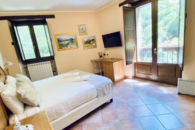 Campagna Waterfalls View Suites