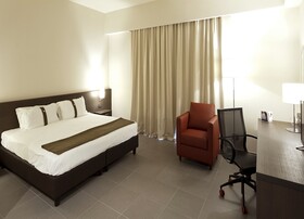 Inn Naples Airport