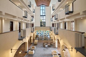 Four Points Flex by Sheraton Naples Marigliano