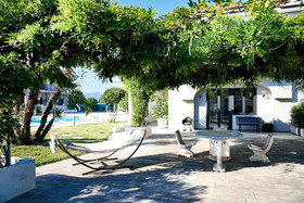 Oluna Resort