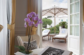 J.K. Place Capri