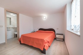 Residence Blue Pearl