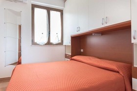 Residence Blue Pearl