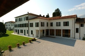 Villa Policreti