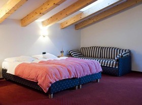 Hotel Alaska