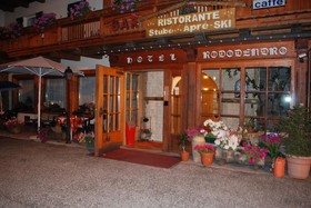 Hotel Rododendro
