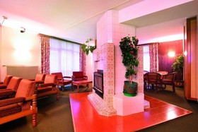 Hotel & Club Bellevue Post