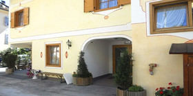 Garni Manuela