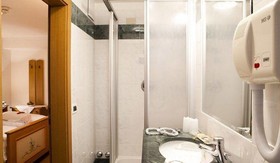 Hotel Mezdì