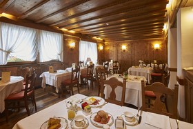 Hotel Bellevue Cortina