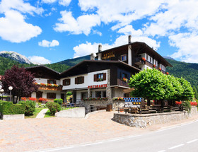 Hotel Edelweiss