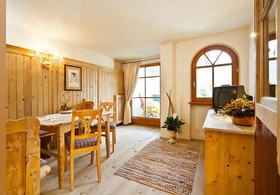 Dolomiten Wellness Residenz Mirabell
