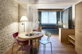 Residence Color Home Suite Apartments