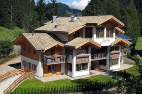 Residence Color Home Suite Apartments