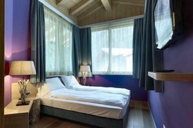 Residence Color Home Suite Apartments