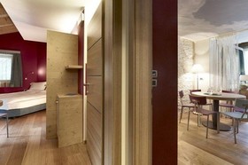 Residence Color Home Suite Apartments