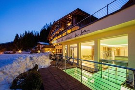 Charme Hotel Sayonara & Chalet Nature Suite
