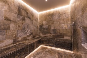 La Paula Apartments & Suites