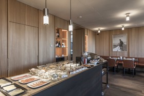 La Paula Apartments & Suites