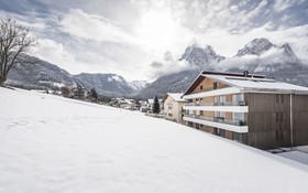 La Paula Apartments & Suites