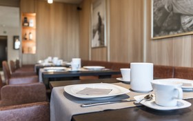 La Paula Apartments & Suites