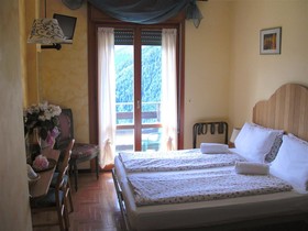 La Caminatha