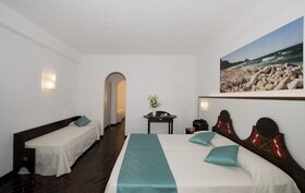 Cala di Mola Hotel