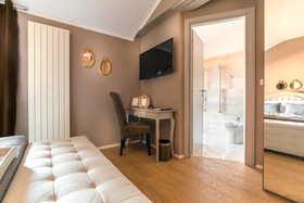 051 Suites