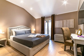 051 Suites