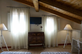 Casa Isolani