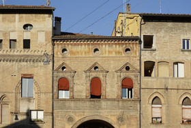 Casa Isolani