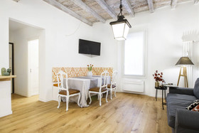 GetTheKey San Vitale Apartment