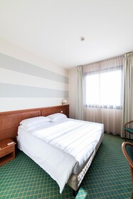 Phi Hotel Emilia