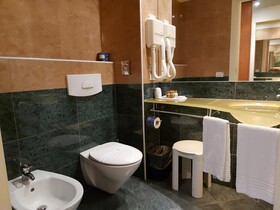 Phi Hotel Emilia