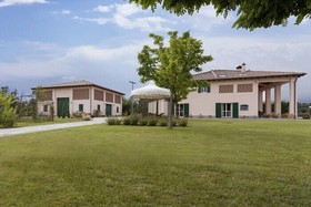 Bed & Breakfast Red Wine Country House