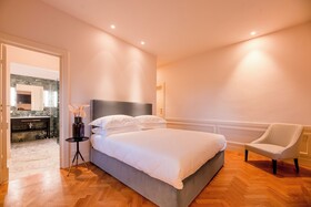 Villa Monty Banks