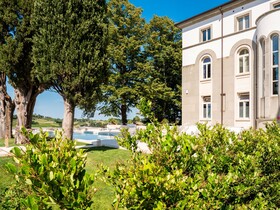 Villa Monty Banks