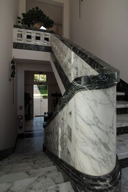 Villa Monty Banks