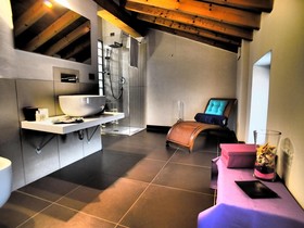 Parizzi Suites & Studio