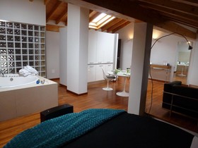 Parizzi Suites & Studio