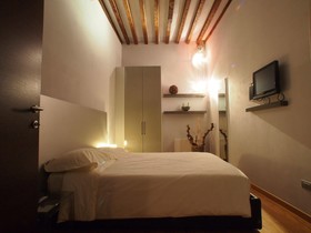 Parizzi Suites & Studio