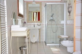 Accademia Vine Lodge