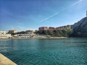 Naro Suites And Rooms