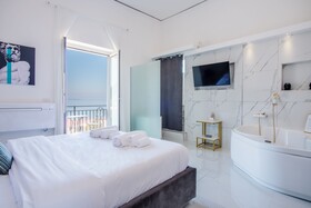 Naro Suites And Rooms