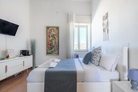 Naro Suites And Rooms