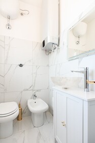 Naro Suites And Rooms