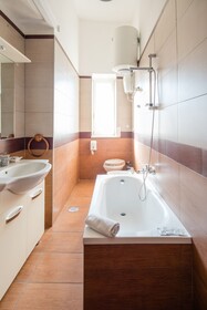 Naro Suites And Rooms